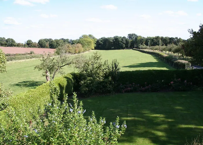 Ingon Bank Farm Bed And Breakfast